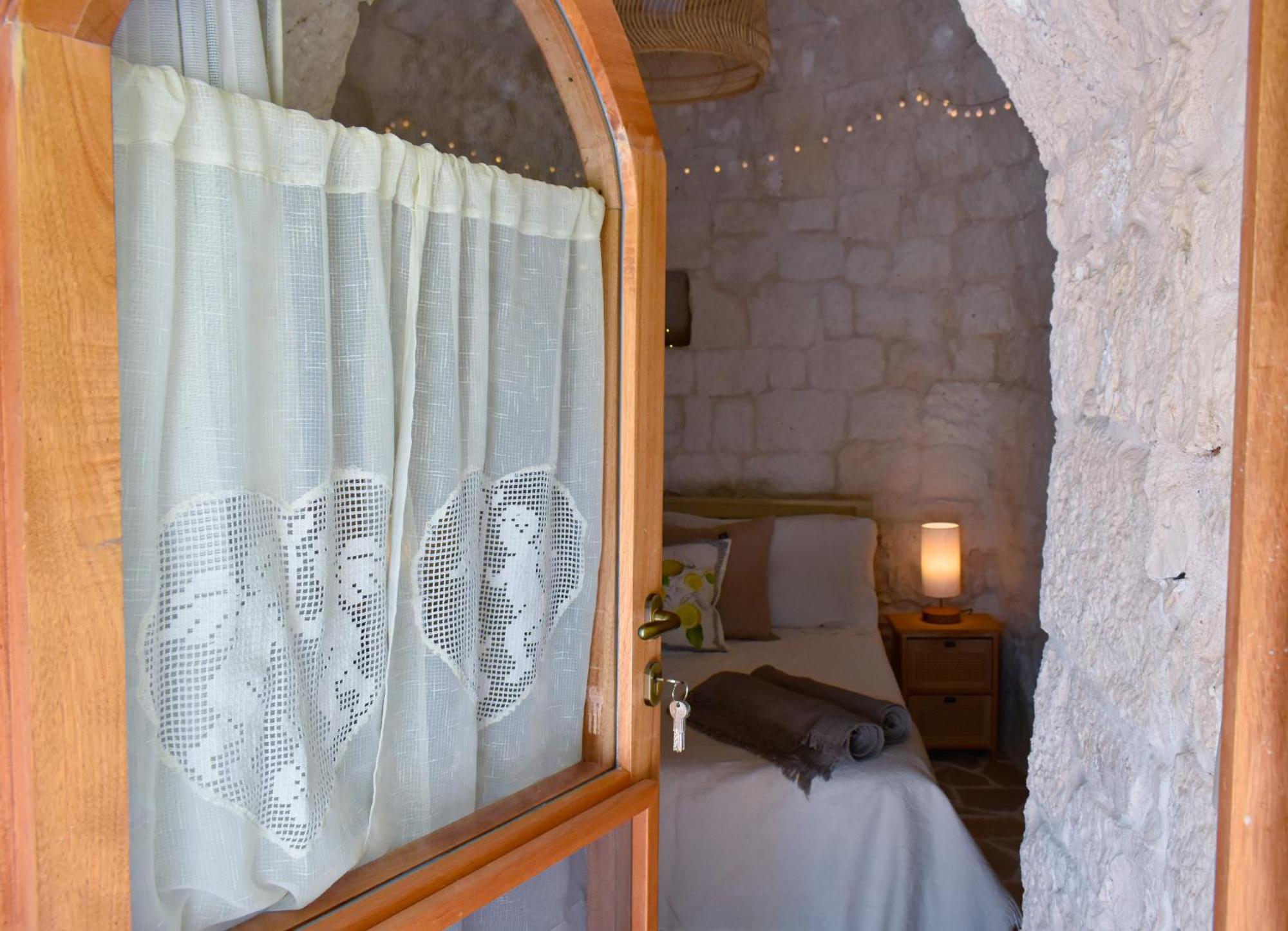 Terre D'Amore - For Couples Hotel ออสตูนี ภายนอก รูปภาพ